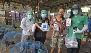 ลงพื้นที่ทำวัคซีนป้องกันโรคนิวคาสเซิลและหลอดลมอักเสบติดต่อในไก่พื้นเมือง 2568